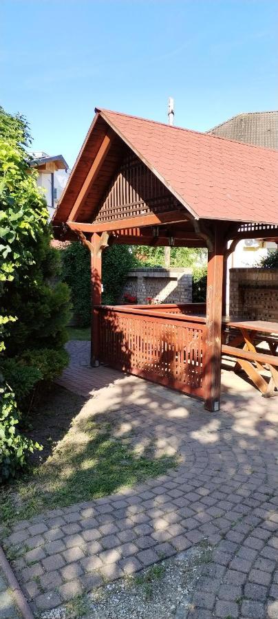 Rozsakert Apartmanhaz Hajduszoboszlo Exterior photo