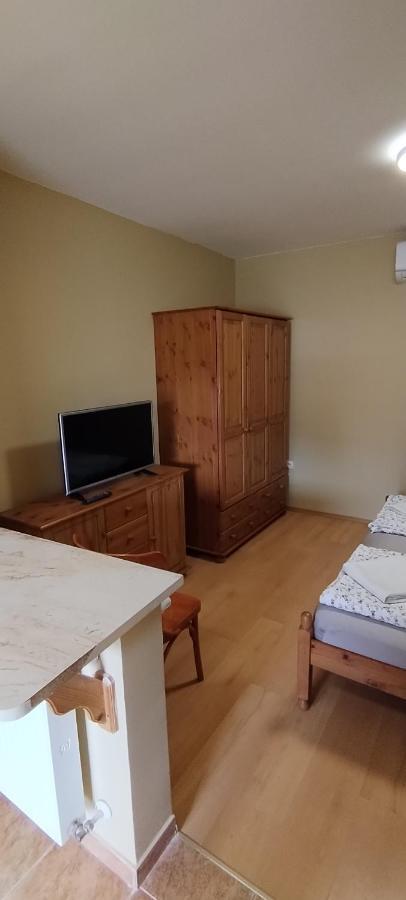 Rozsakert Apartmanhaz Hajduszoboszlo Exterior photo